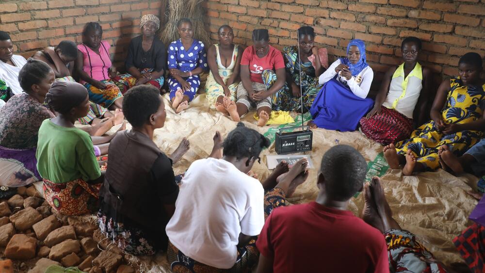 The interactive drama unites community members in the fight against fistula ©UNFPA/Joseph Scott/2025