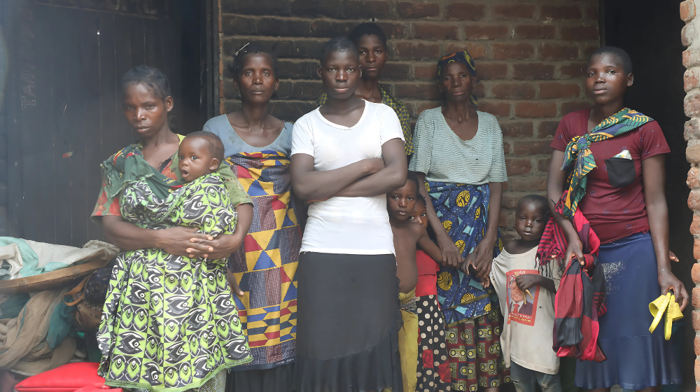 Naomi’s family has been sheltering under the veranda of a teacher’s house. ©UNFPA/Joseph Scott