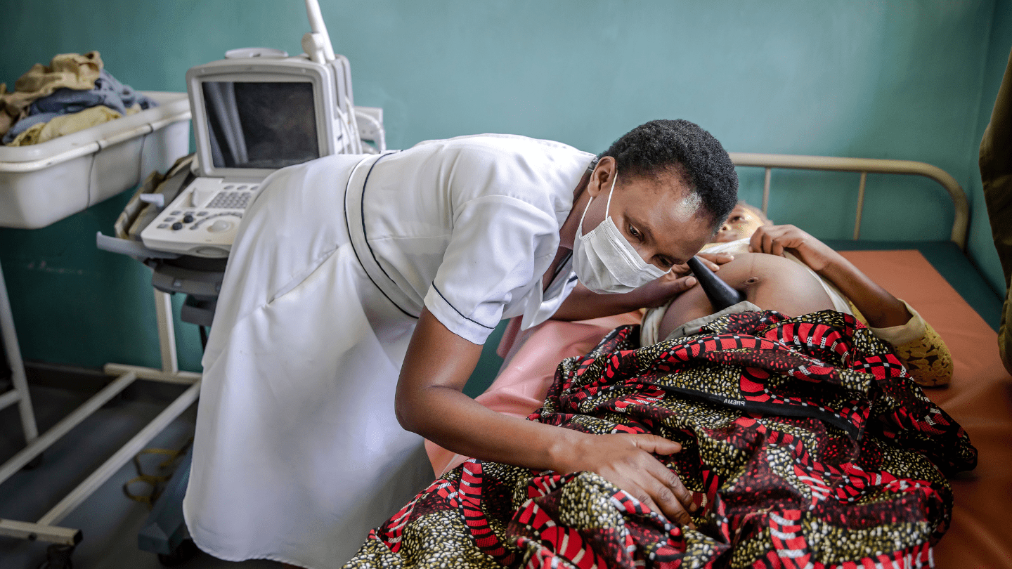 There is a global shortage of close to 1 million midwives ©UNFPA